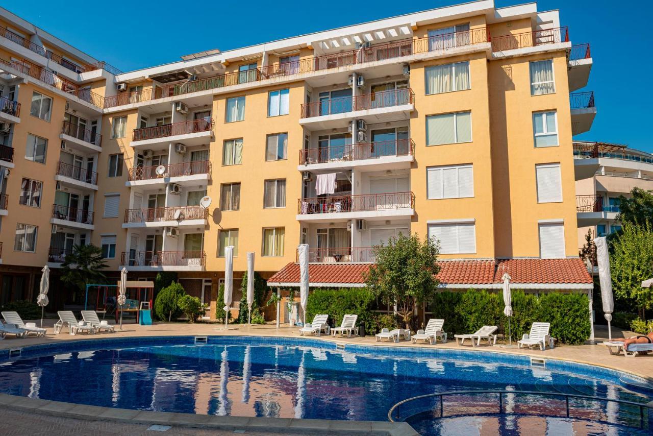 Sunny Day 1 - Menada Apartments Сонячний Берег Екстер'єр фото
