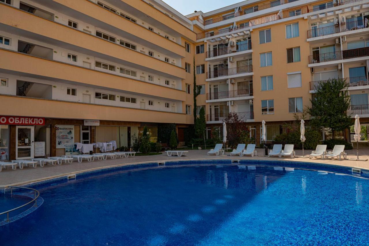 Sunny Day 1 - Menada Apartments Сонячний Берег Екстер'єр фото