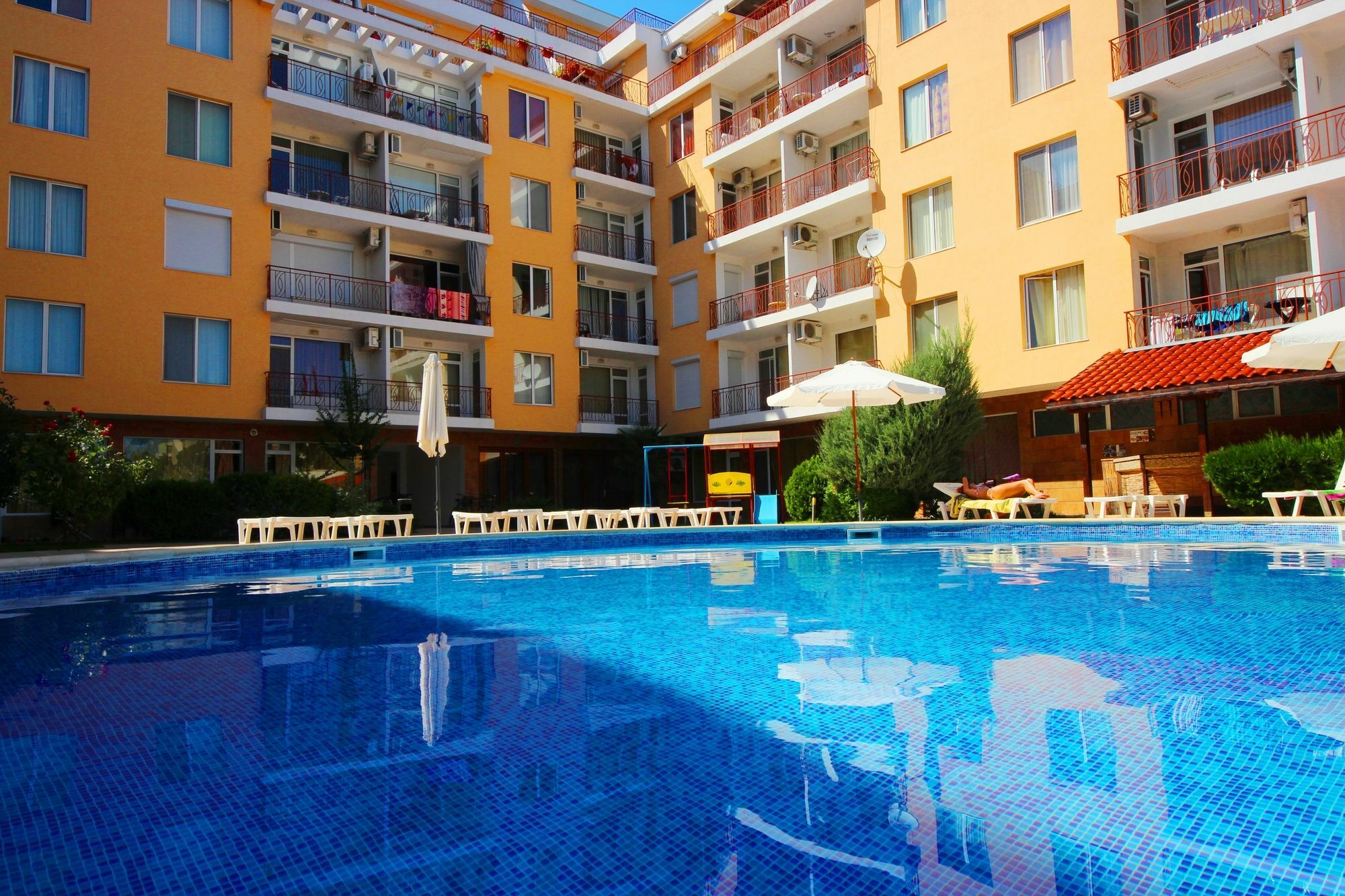 Sunny Day 1 - Menada Apartments Сонячний Берег Екстер'єр фото