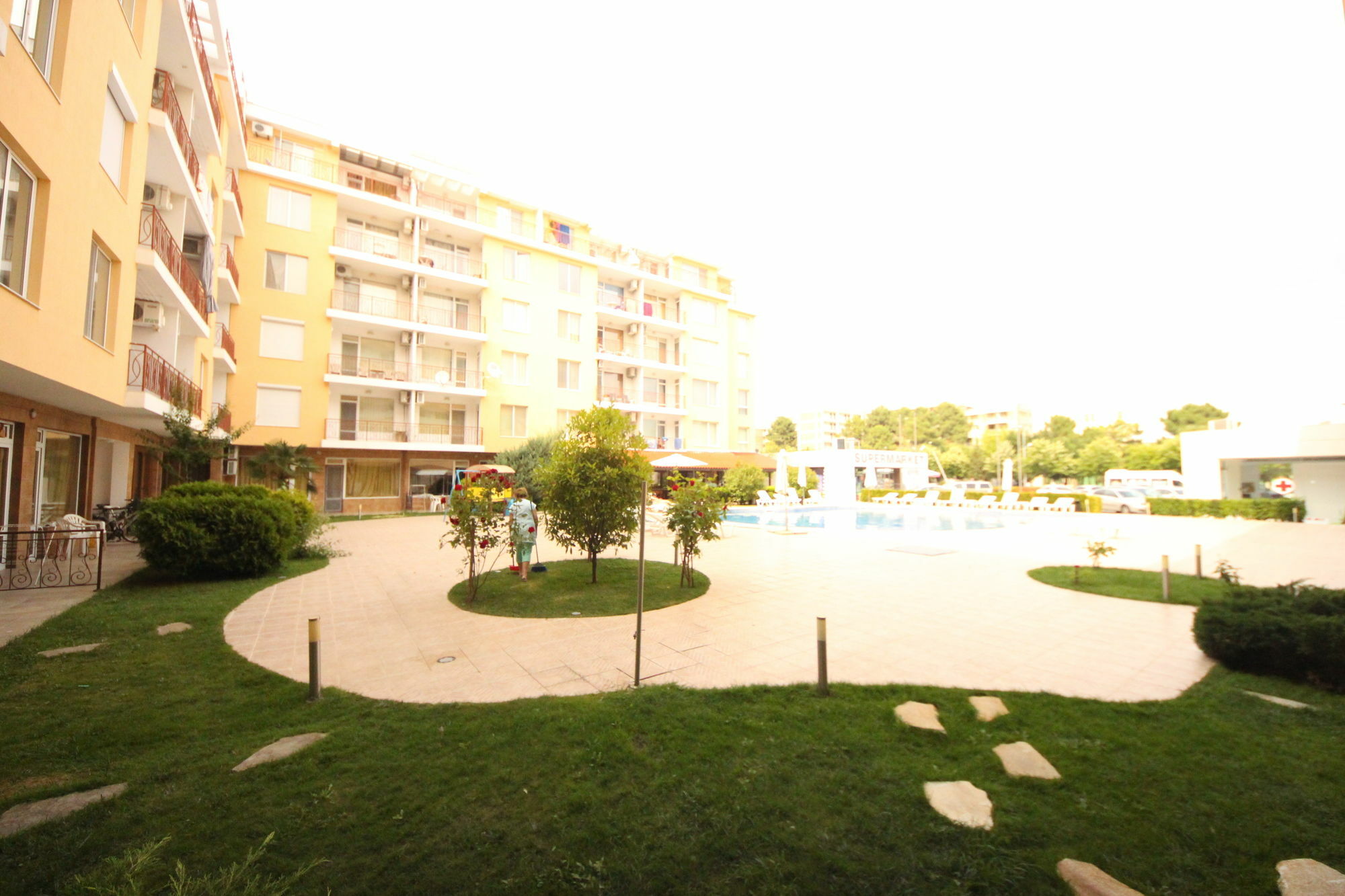 Sunny Day 1 - Menada Apartments Сонячний Берег Екстер'єр фото